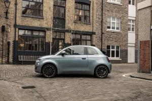 Fiat 500 Cabrio 2020 года 